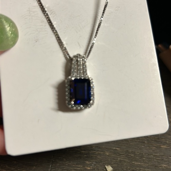 Elegant 925 Silver and Sapphire Jewelry Set - Picture 2 of 3